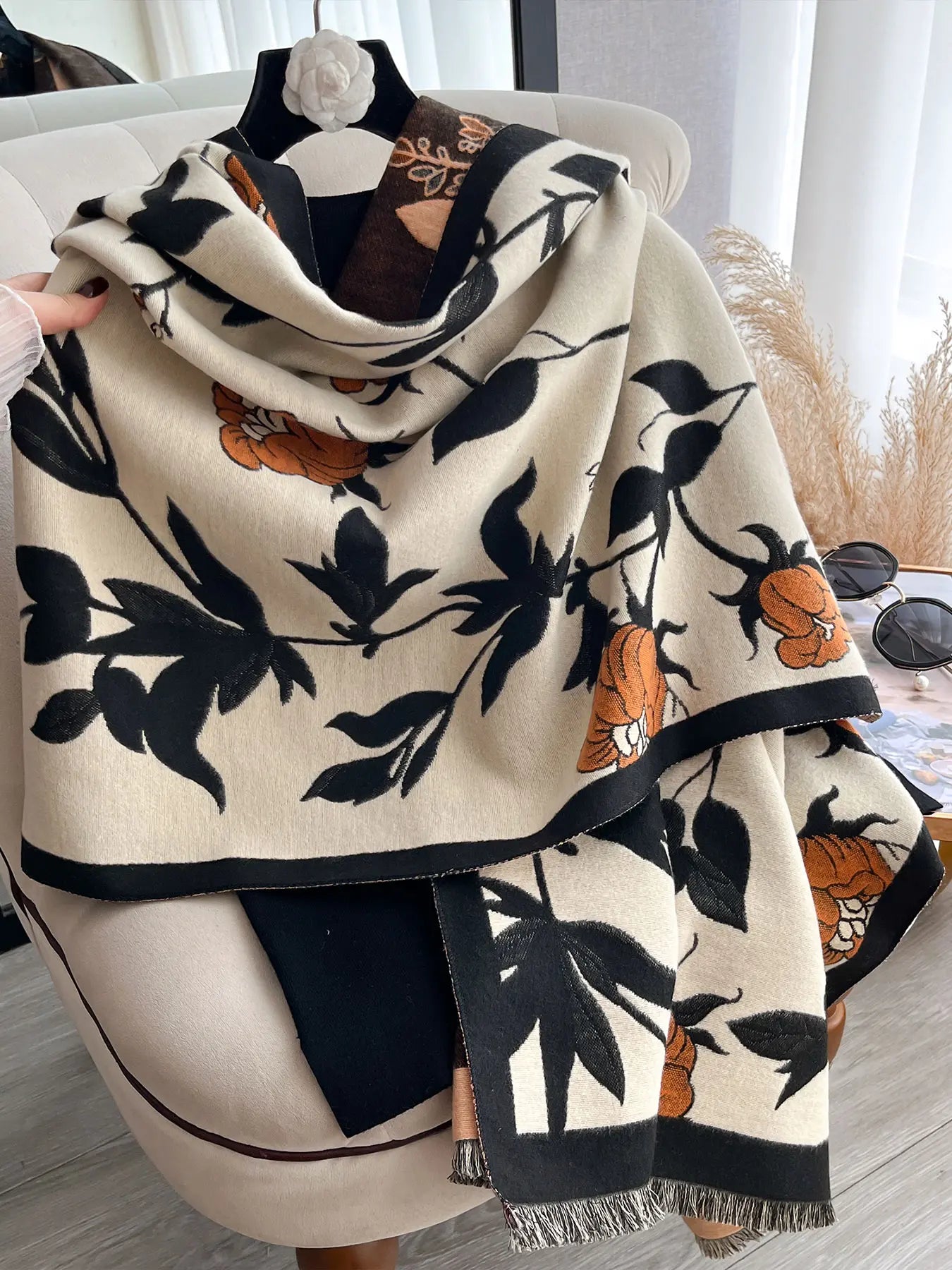 Elegant Floral Knit Scarf for Women, Boho Style Double-Sided Shawl, Fall & Winter Warm Daily Wear, Fitted Design, Floral Print Scarf, Boho Floral Scarves